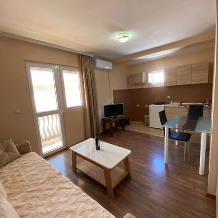 Apartments And Rooms Grande Casa Bar Exterior foto