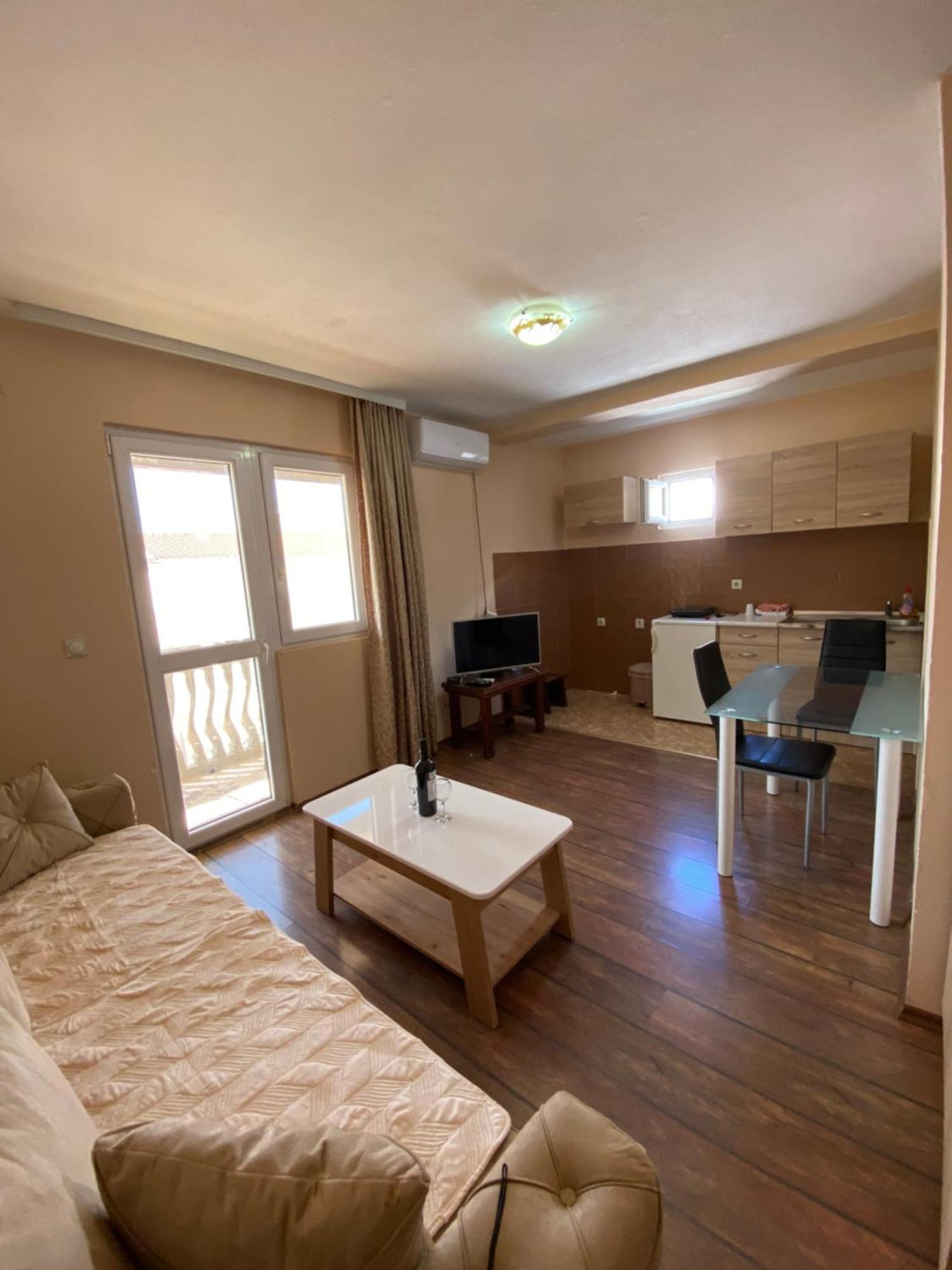 Apartments And Rooms Grande Casa Bar Exterior foto